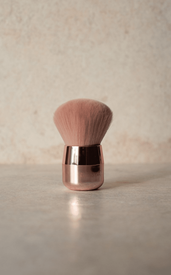 Lusso Tan Sunless Tanning Mist Brush